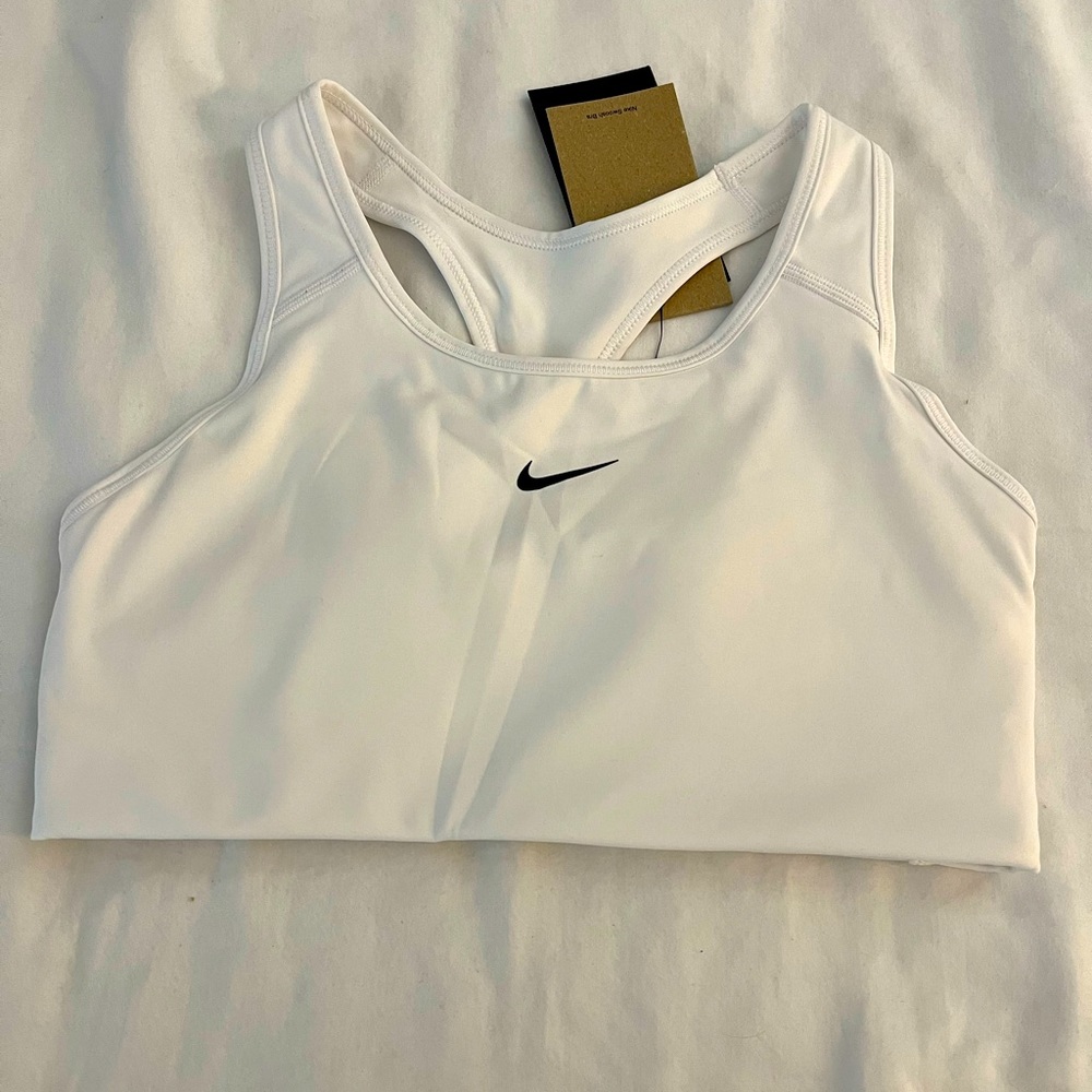 Nike Sports Bra TAGS ON